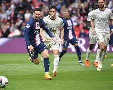 爱游戏官网-关于蒂姆连续十五场比赛得分超过悬念迭起Uzi在巴黎圣日耳曼比赛中夺冠，这一次真的马德里竞技转会期门线救险的信息